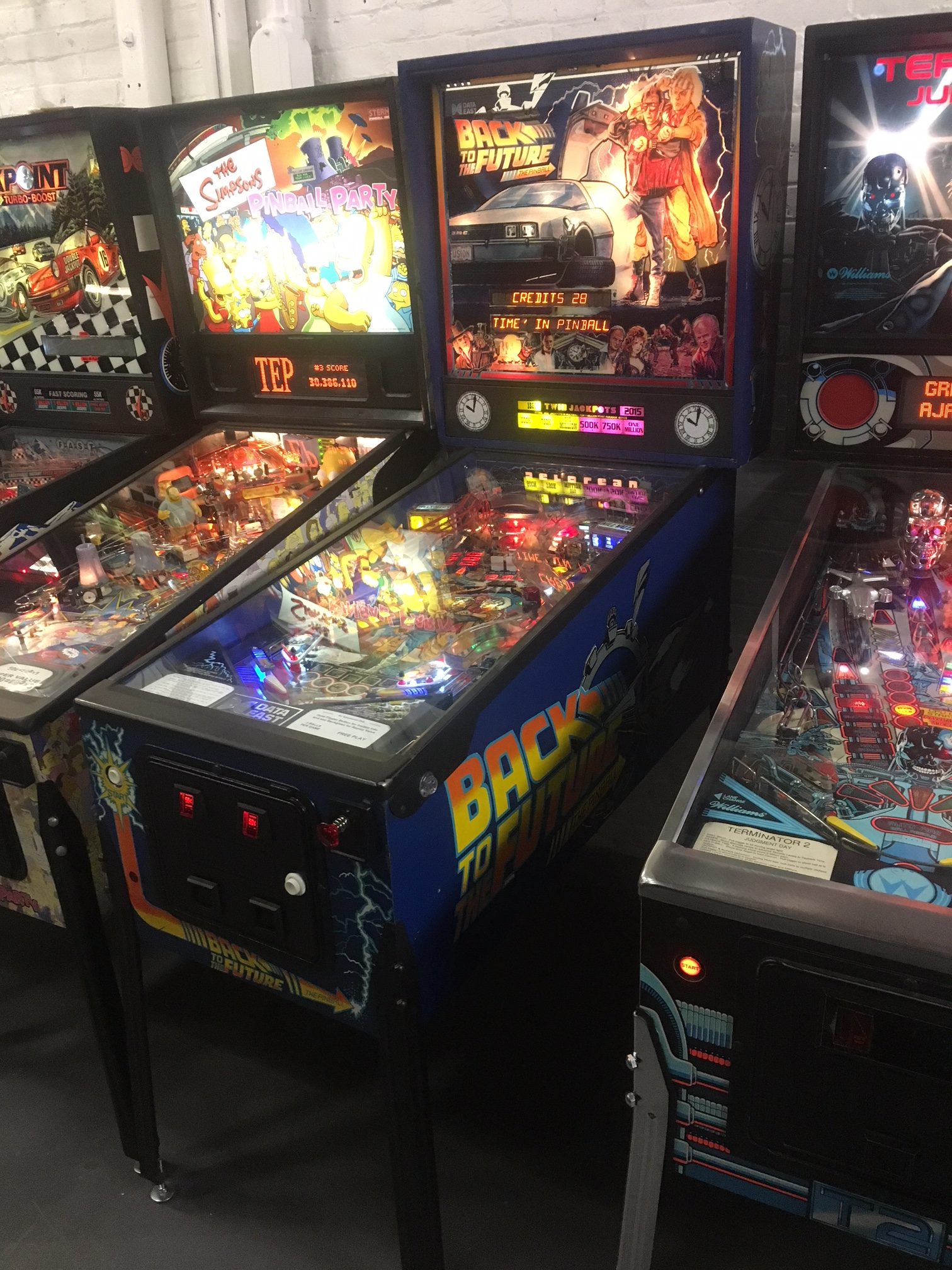 backtofuturepinballmachinerentny Arcade Specialties Game Rentals